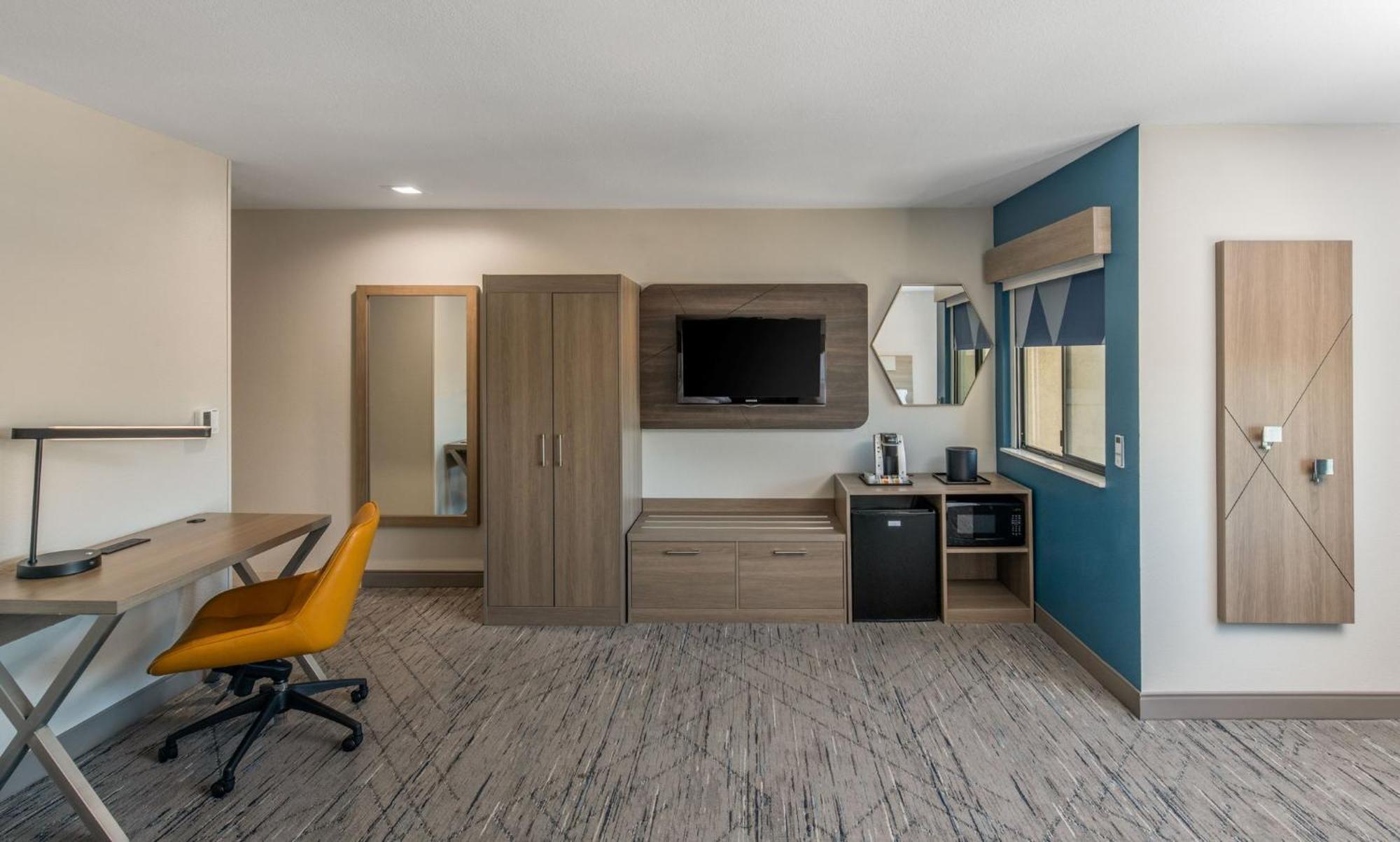 Holiday Inn Express San Diego South - National City By Ihg Exterior photo