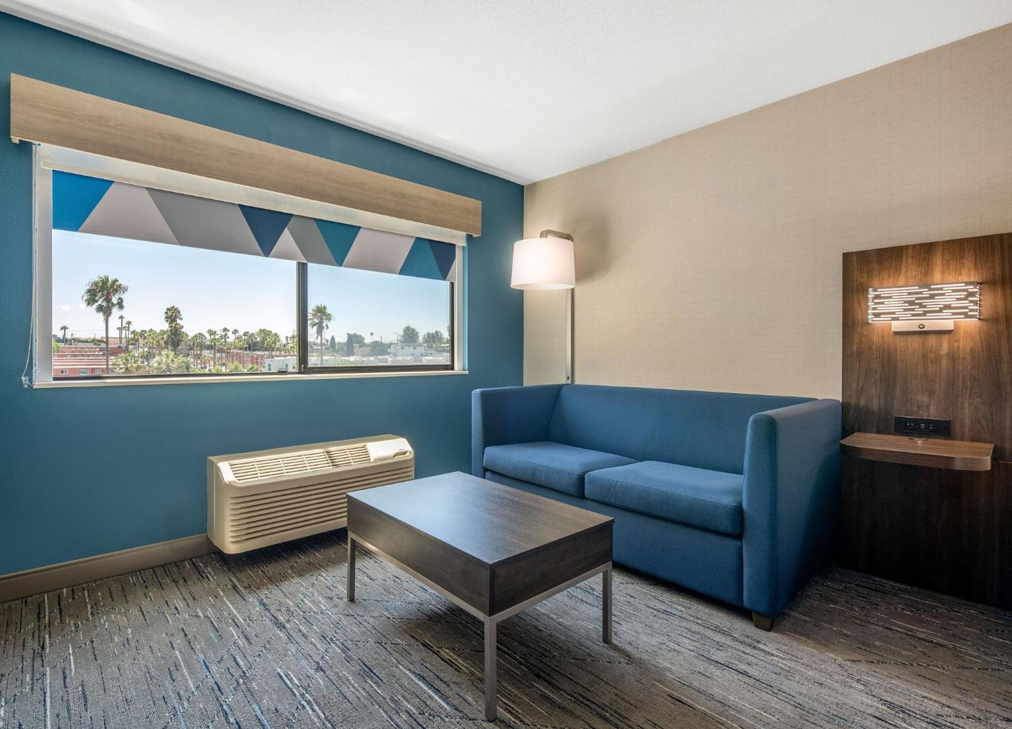 Holiday Inn Express San Diego South - National City By Ihg Exterior photo