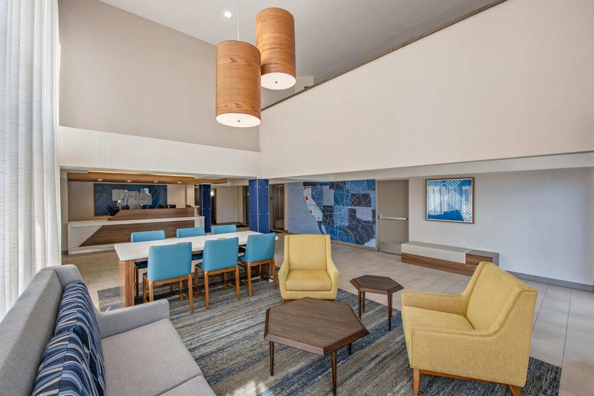 Holiday Inn Express San Diego South - National City By Ihg Exterior photo