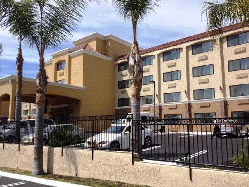 Holiday Inn Express San Diego South - National City By Ihg Exterior photo