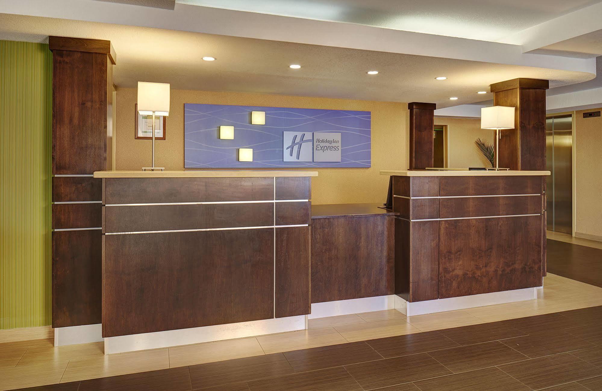 Holiday Inn Express San Diego South - National City By Ihg Exterior photo