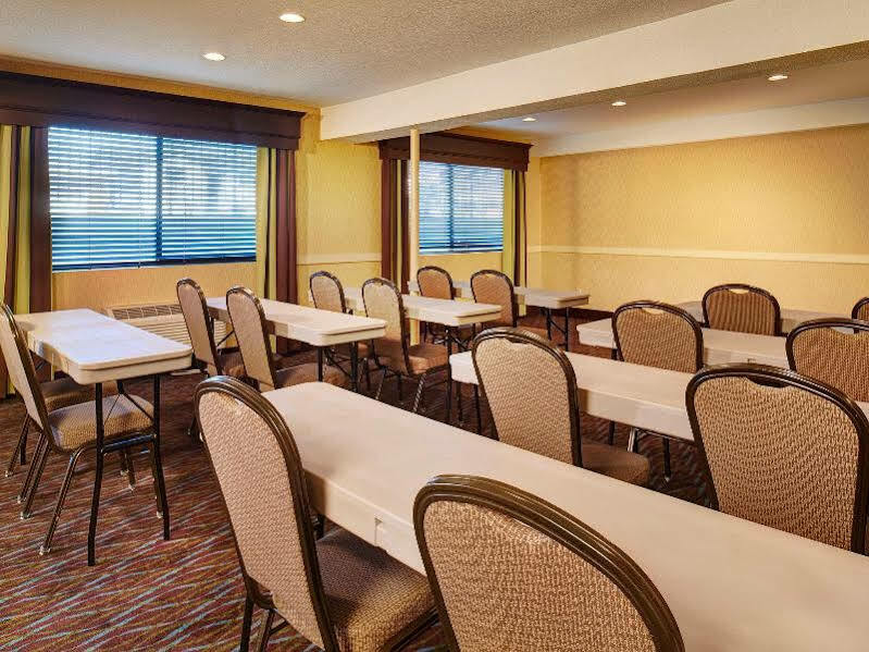 Holiday Inn Express San Diego South - National City By Ihg Exterior photo